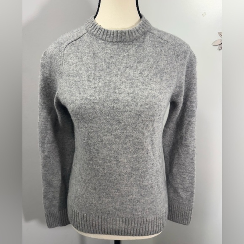 H&M Women's  Long Sleeve Crew Neck Pullover Sweater Grey 80% Wool Size S